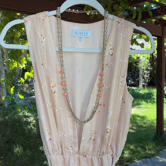 🌺 WAYF; Beautiful Mini Peach Floral Sleeveless Dress in Misses Sz. Extra Small! - Picture 2 of 12